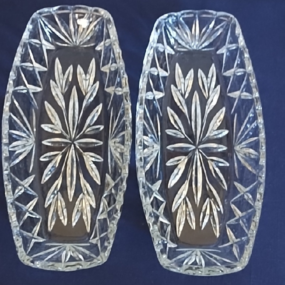 TWO HAZEL ATLAS VINTAGE PRESCUT CLEAR GLASS STAR & FAN DISHES